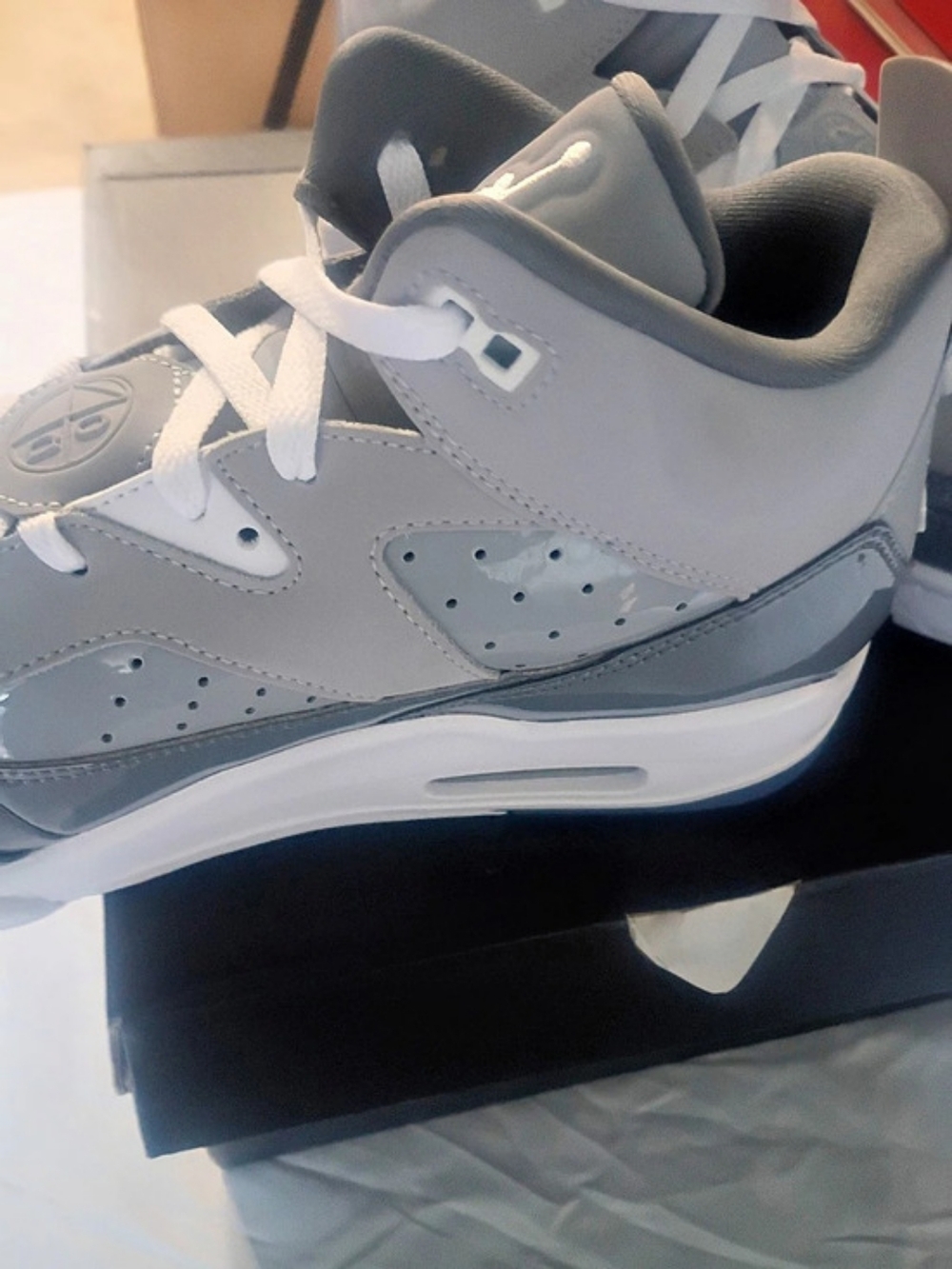 Jordan Son of Mars Low Gray & White US 11 Like New